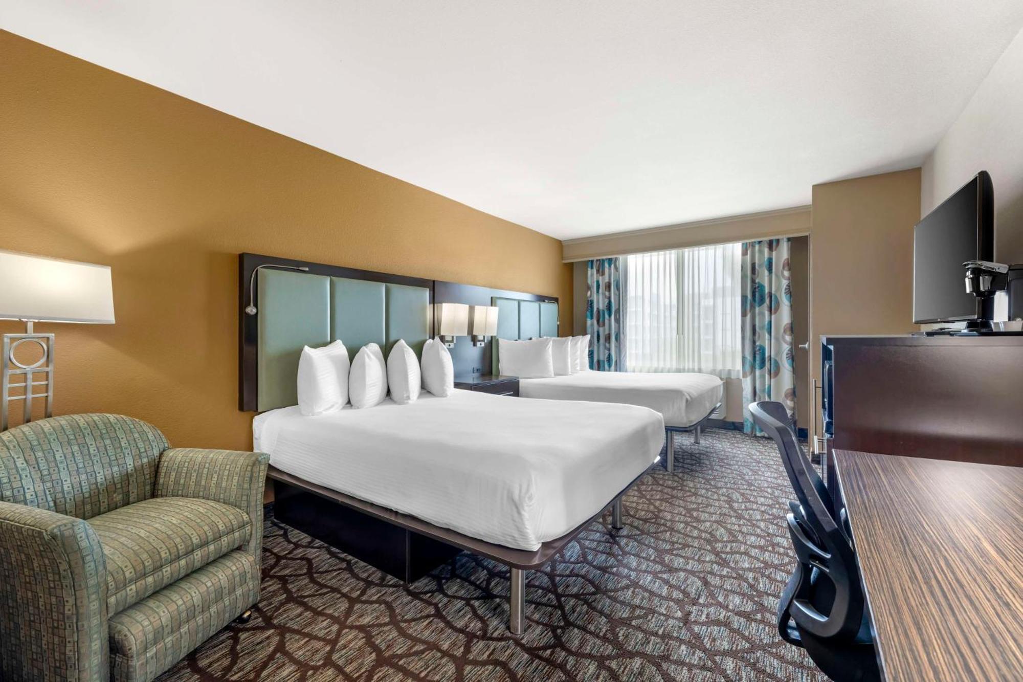 Western Palms Hotel